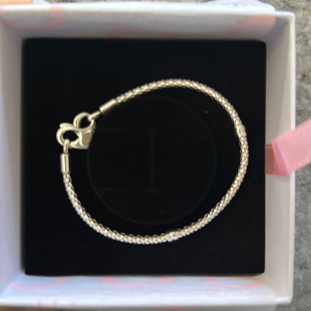 NEW in box PANDORA bracelet